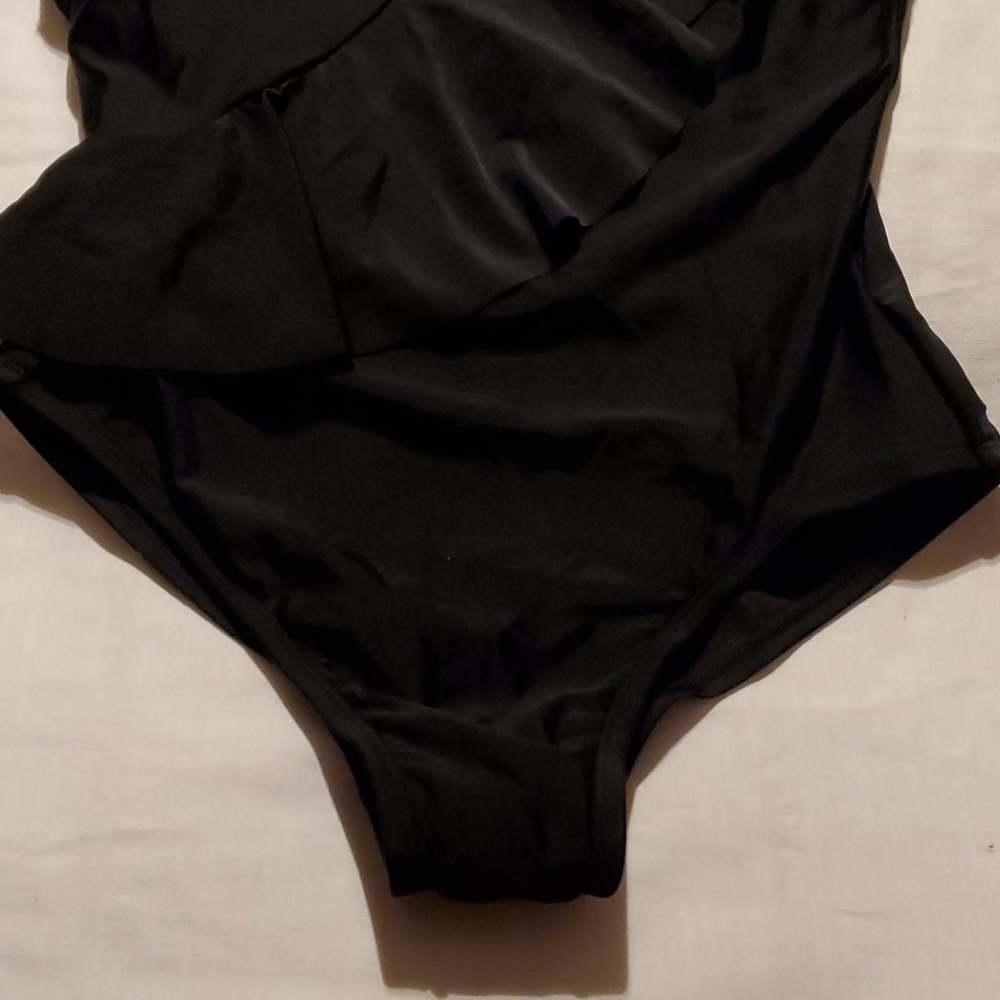 Kona Sol Shoulder Ruffle - Picture 3 of 8